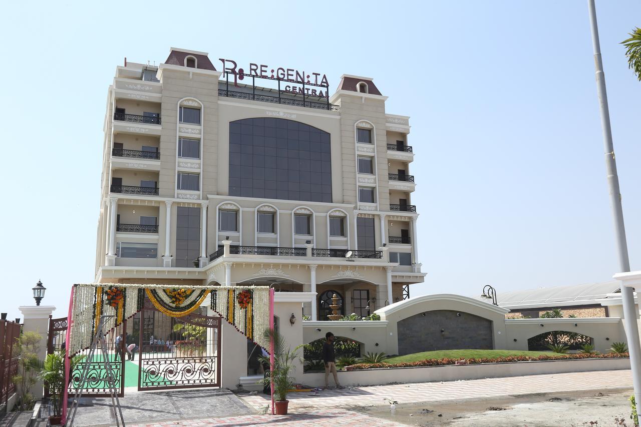 Regenta Central Indore Exterior foto