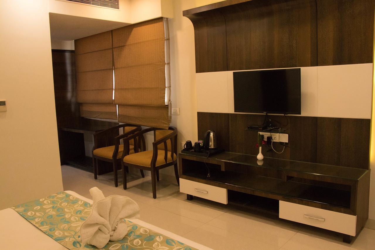 Regenta Central Indore Exterior foto